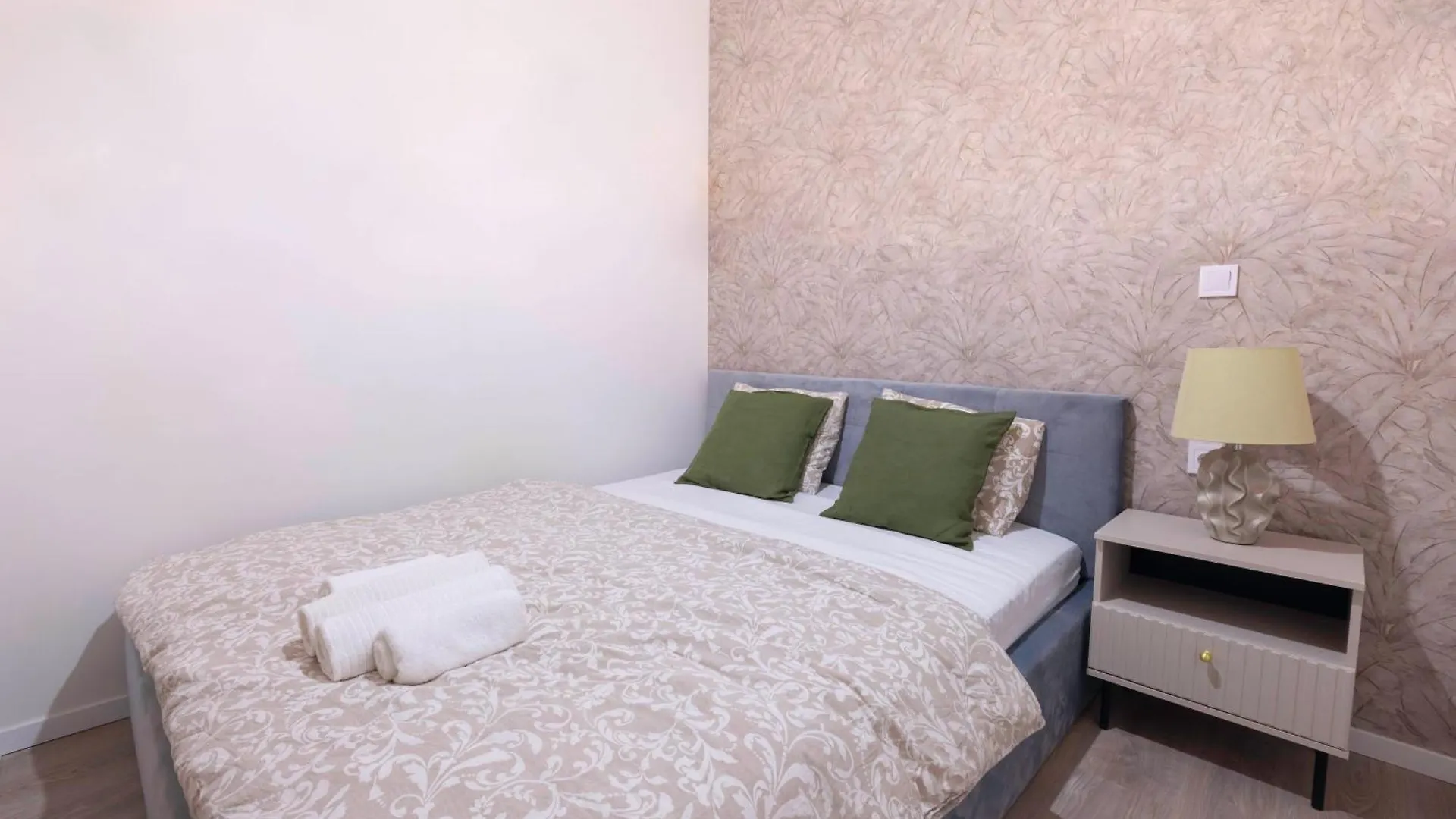 Central N' Cozy T8 Apartment W' 2Bedrm Budapest