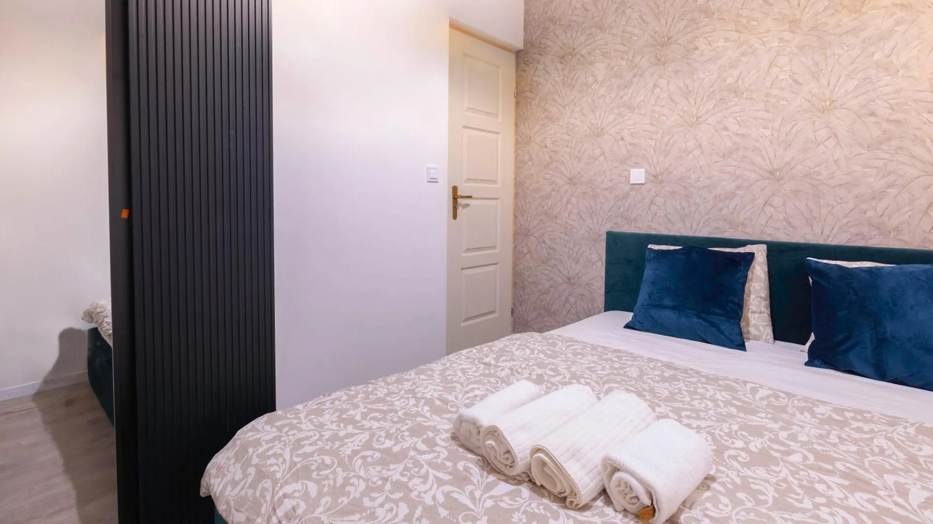 Central N' Cozy T8 Apartment W' 2Bedrm Budapest Hungary